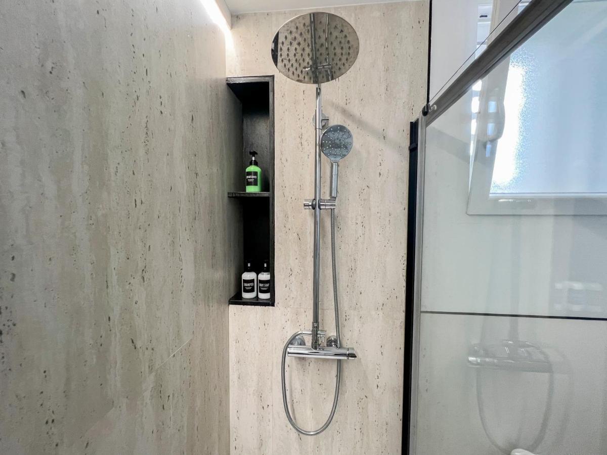 En Cordoba, Puente Y Torre Calahorra Appartement